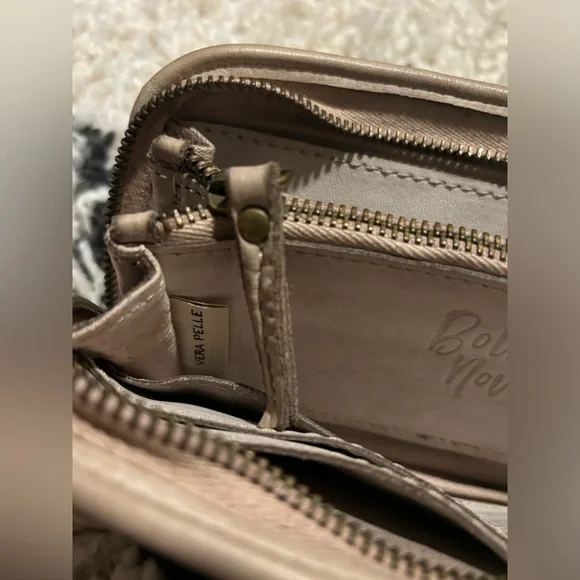 Bolsa Nova Sofia Wristlet Studded Italian Leather Wallet Taupe - Picture 7 of 7